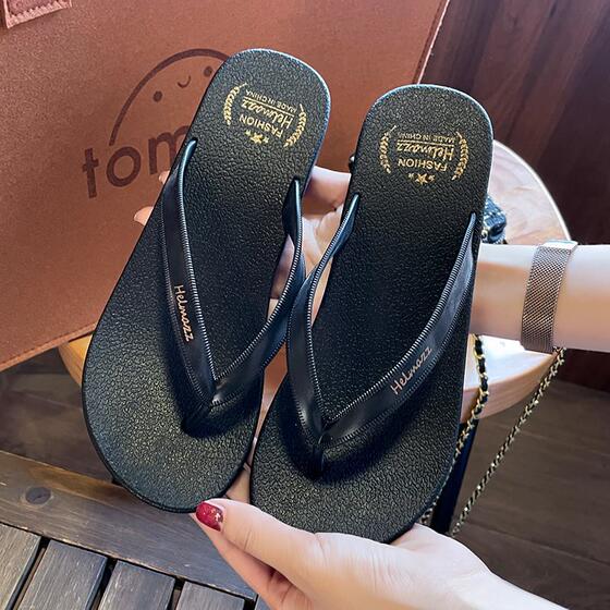New Style Flip-Flops for Women's Summer Outer Wear, Fashionable Seaside Non-Slip Korean Style Flip-Flops, Wedge-Heeled Sandals, Thick-Soled Internet Celebrities