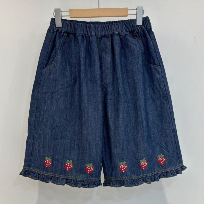 2026 Summer Style Women's Denim Shorts with Artistic Embroidery, Flared Hem, Loose-Fitting Embroidered Jeans
