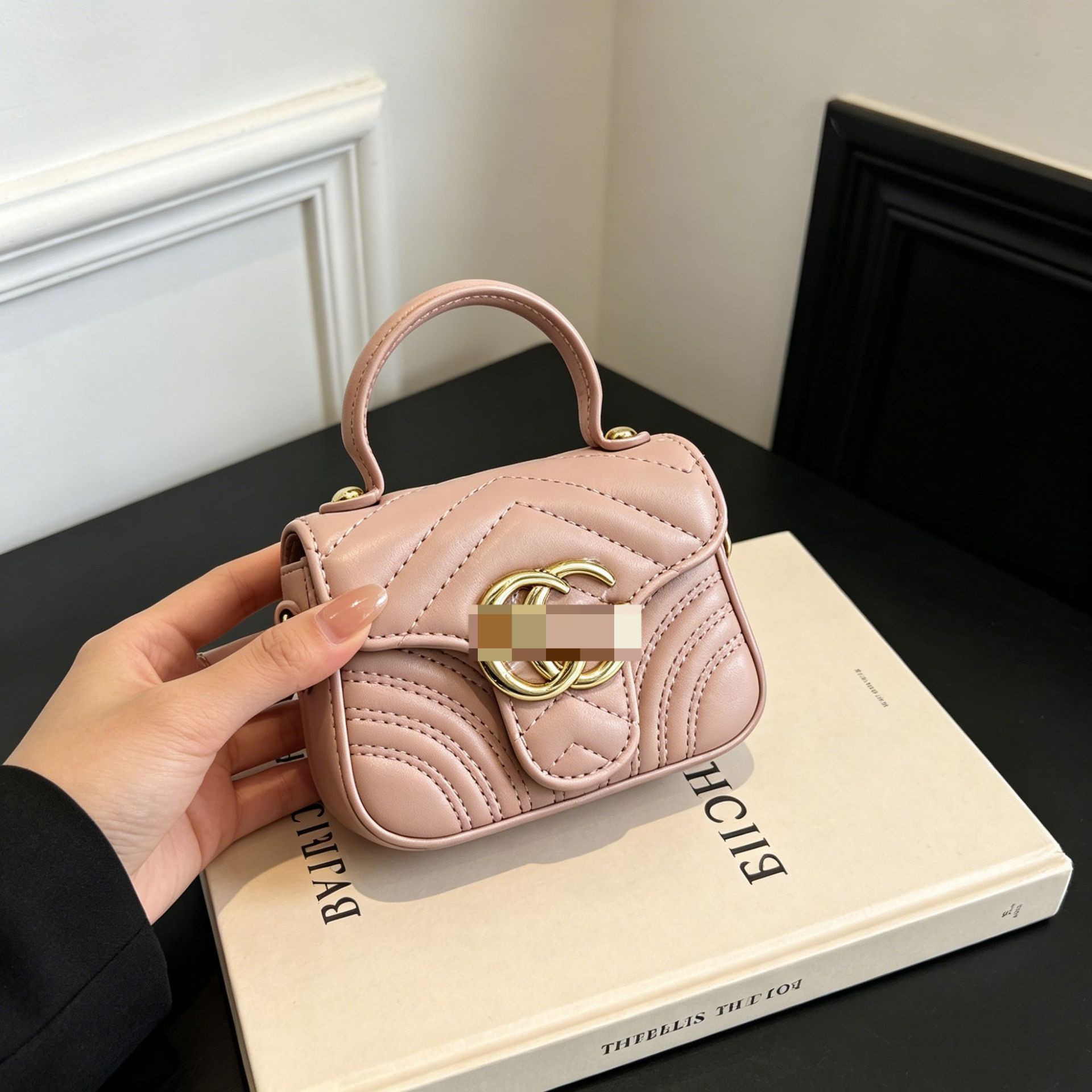 Cross-Border Exclusive Supply of 2026 New Model Children's Crossbody Bags, Gujia Chain Handbags, Fashionable Light Luxury Embroidered Girls' Bags