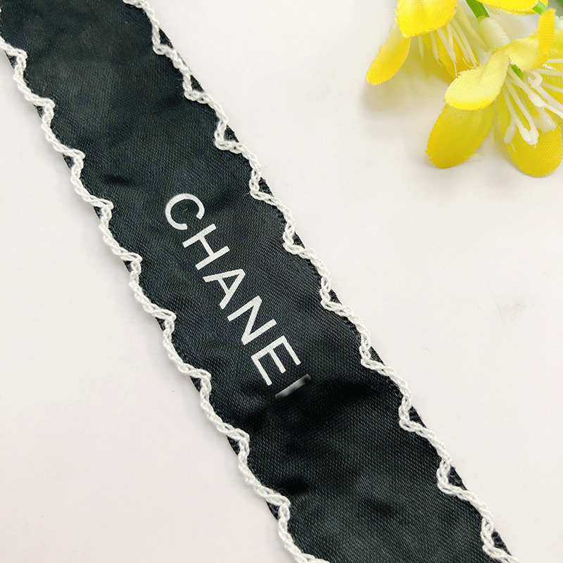 赤い本の小さな香りのリボンの髪飾りリボンのプレゼントのひもの花束の帽子の縁の手作りのdiyブランドのリボン|undefined