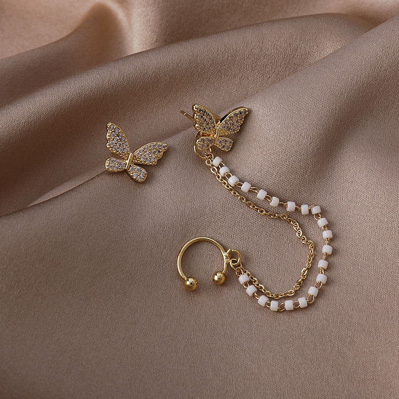 Simple Asymmetrical Pearl Tassel Butterfly Earrings display picture 2