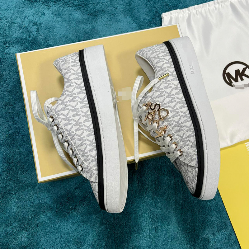 Zapatos blancos de moda europeos y americanos para mujer 2025 nuevos zapatos planos con estampado de letras de cuero zapatos de mujer con cordones de metal transfronterizos