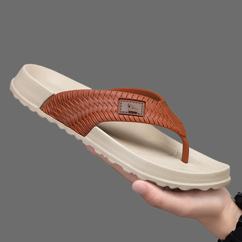 Мужские шлепанцы 2025 новые летние пляжные шлепки модные мужские нескользящие с мягкой подошвой вьетнамские шлепанцы