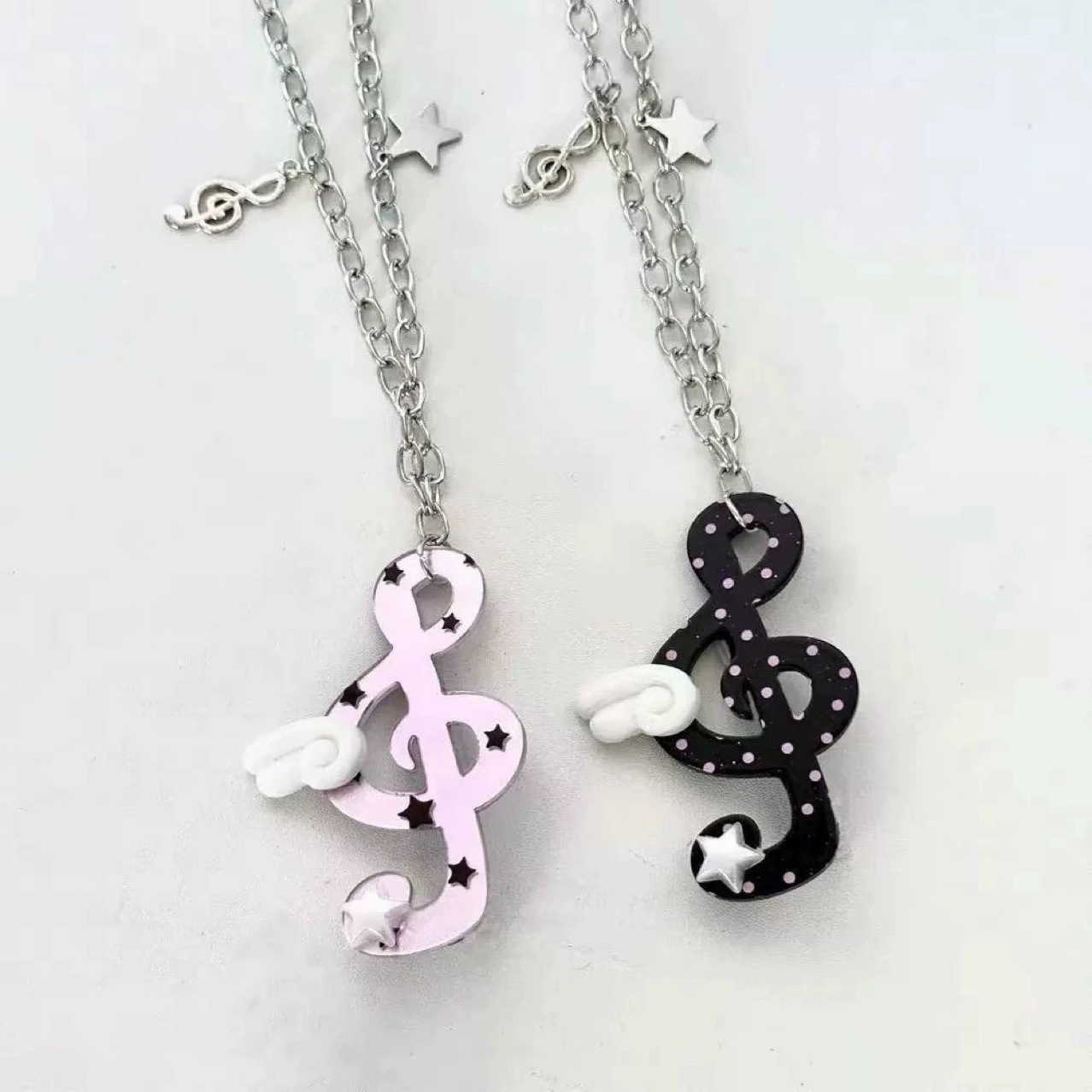 Original Handmade Vintage Musical Note Girl Necklace Y2K Millennium Sweet Cool Sweater Chain One-Winged Angel Subculture Choker