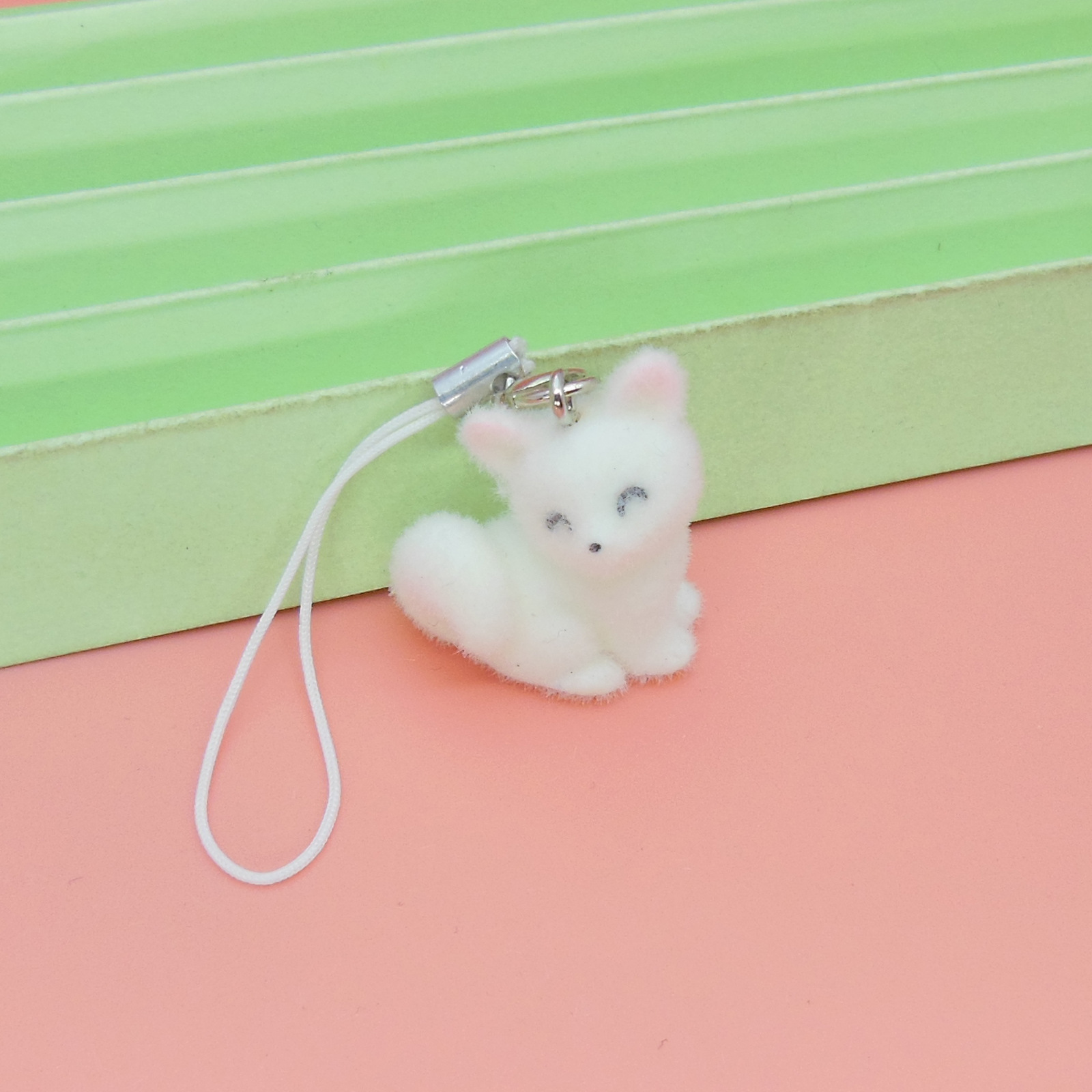 작은 흰 여우