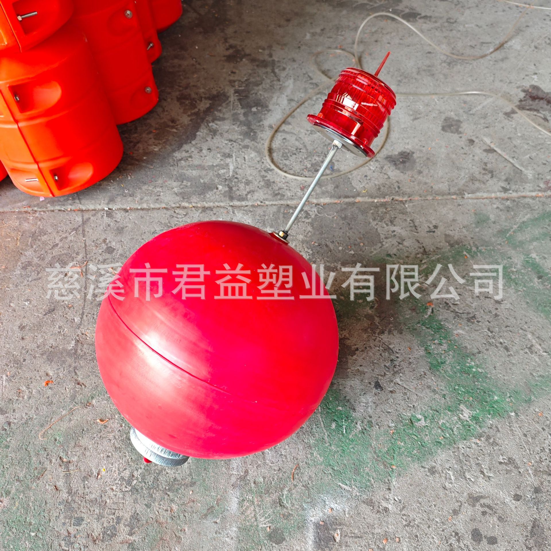 海上渔区带灯警示浮球 工程隔离浮球 消防演练水面绕桩常用浮球