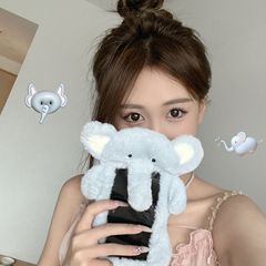 Plush cute hand-warming elephant iPhone15 Apple 12 suitable for 13/14pro max mobile phone case anti-fall cover 11