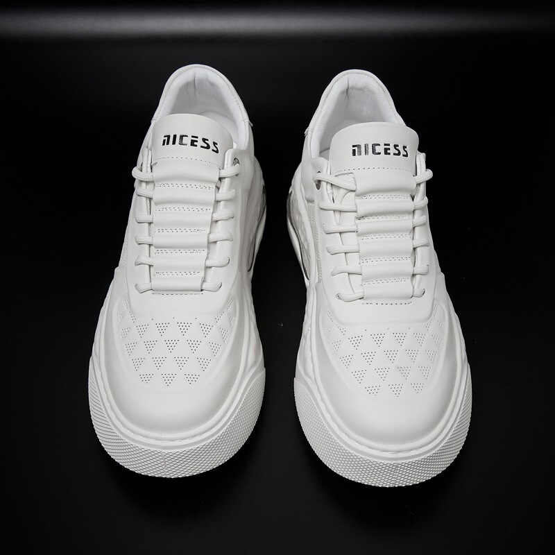 New In-Stock First-Layer Cowhide Sneakers, Breathable Sports Versatile Air-Cushioned Trendy Shoes, Fashionable Casual White Shoes with Thick Soles for Men