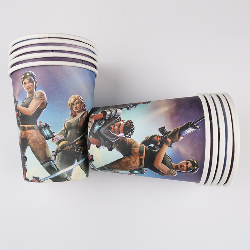 Amazon Venta caliente juego tema partido tire bandera plato de papel vajilla traje decoración del partido traje fortaleza noche