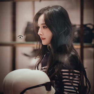 ������m�r�b��˽��ͬ���ɫ�l�yײɫᘿ���Ů26�紺�¿�A�Ië��