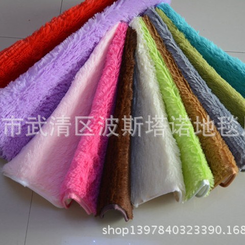 Fábrica al por mayor lavable lana de seda en forma de corazón alfombra de lana corta alfombra de piso adecuado para estera de pie silla Mat estudio dormitorio