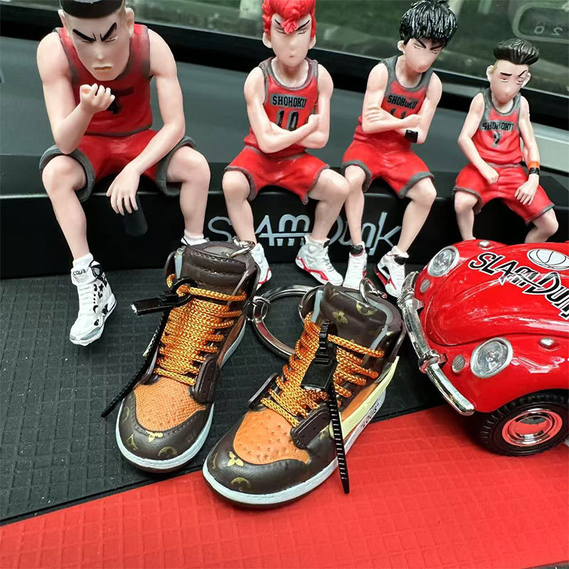 Ow Co-Branded Shoe Mold Keychain Lakers Kobe Aj Basketball Shoe Pendant Jewelry 3D Mini Shoe Model Blind Box Ready Stock