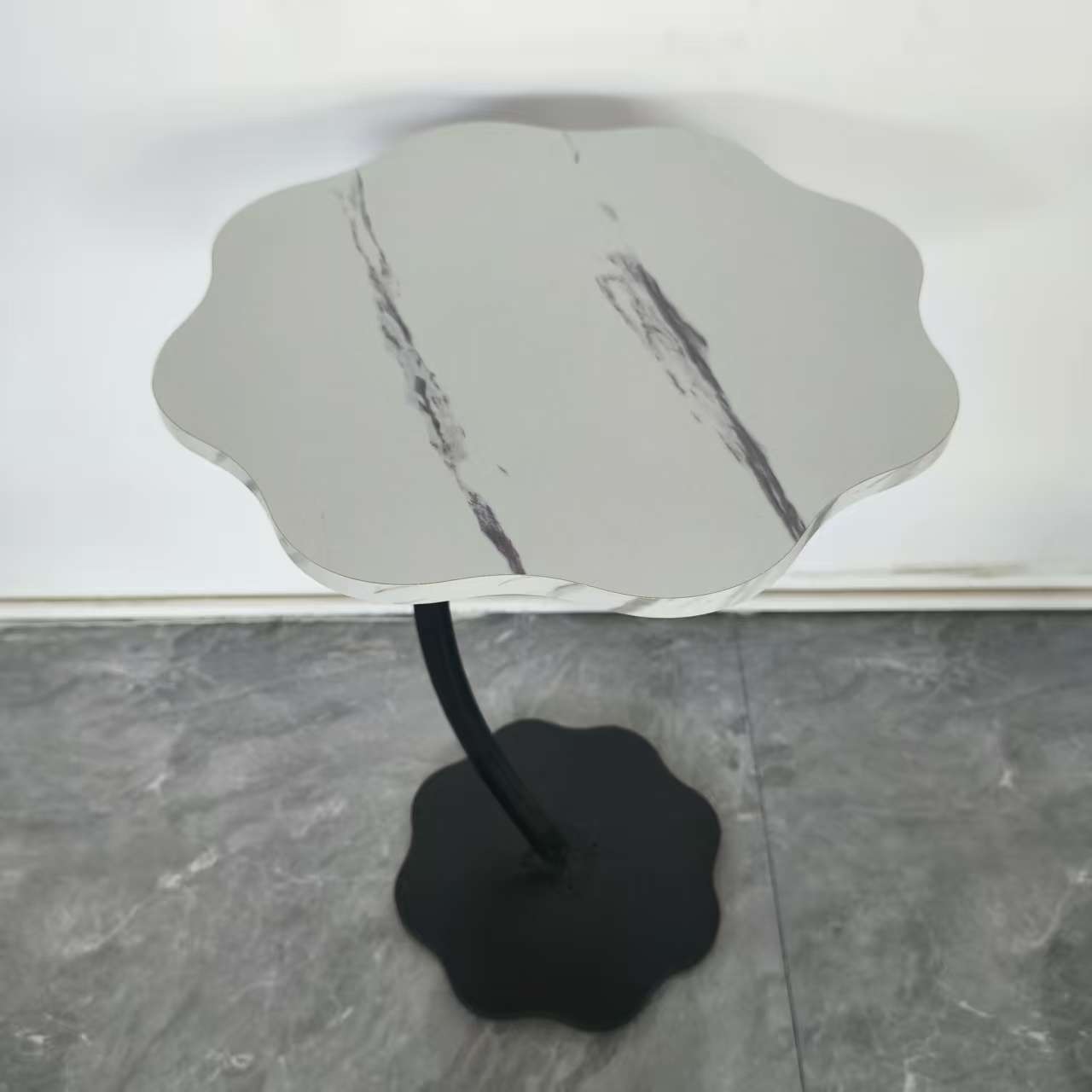 흰색 꽃잎 모델丨40*40*60丨검은색 브래킷