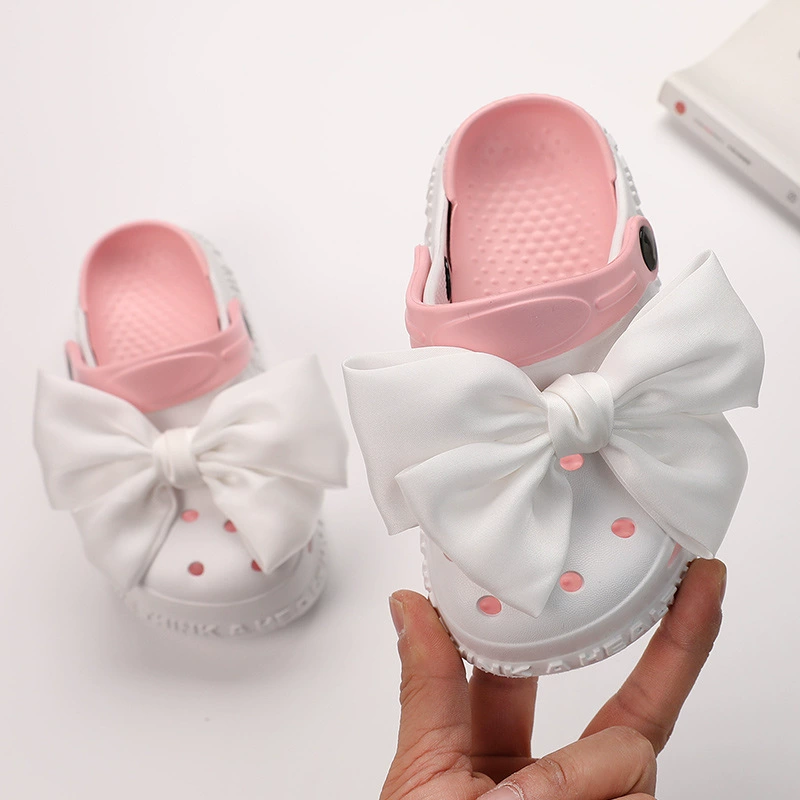 Детские тапочки-дырочки для девочек, летняя уличная пляжная обувь, нескользящая обувь принцессы с бантом, сандалии для родителей и детей среднего и большого возраста