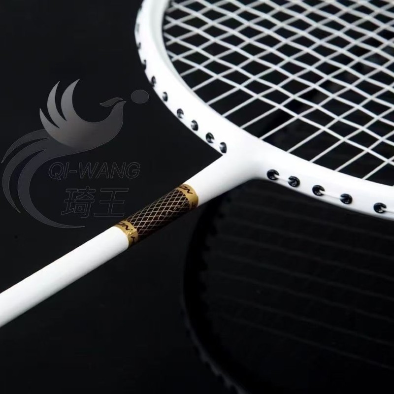 Qiwang 公式サイト 正規品 耐久性バドミントンラケット フルカーボンファイバー 超軽量 4u 耐久性 攻撃型 男女兼用 シングル＆ダブルラケット|undefined