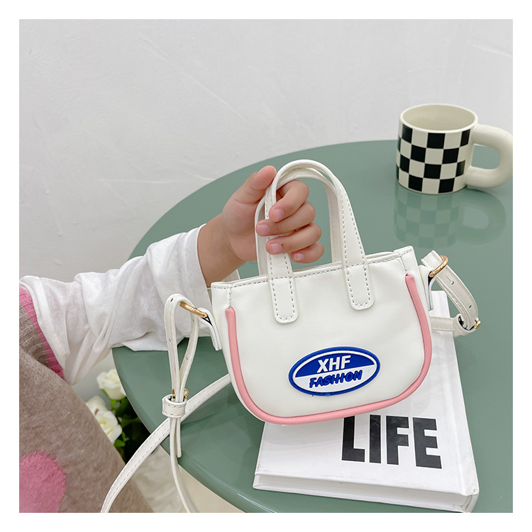 Kid's Small All Seasons Pu Leather Letter Cute Square Magnetic Buckle Handbag display picture 13