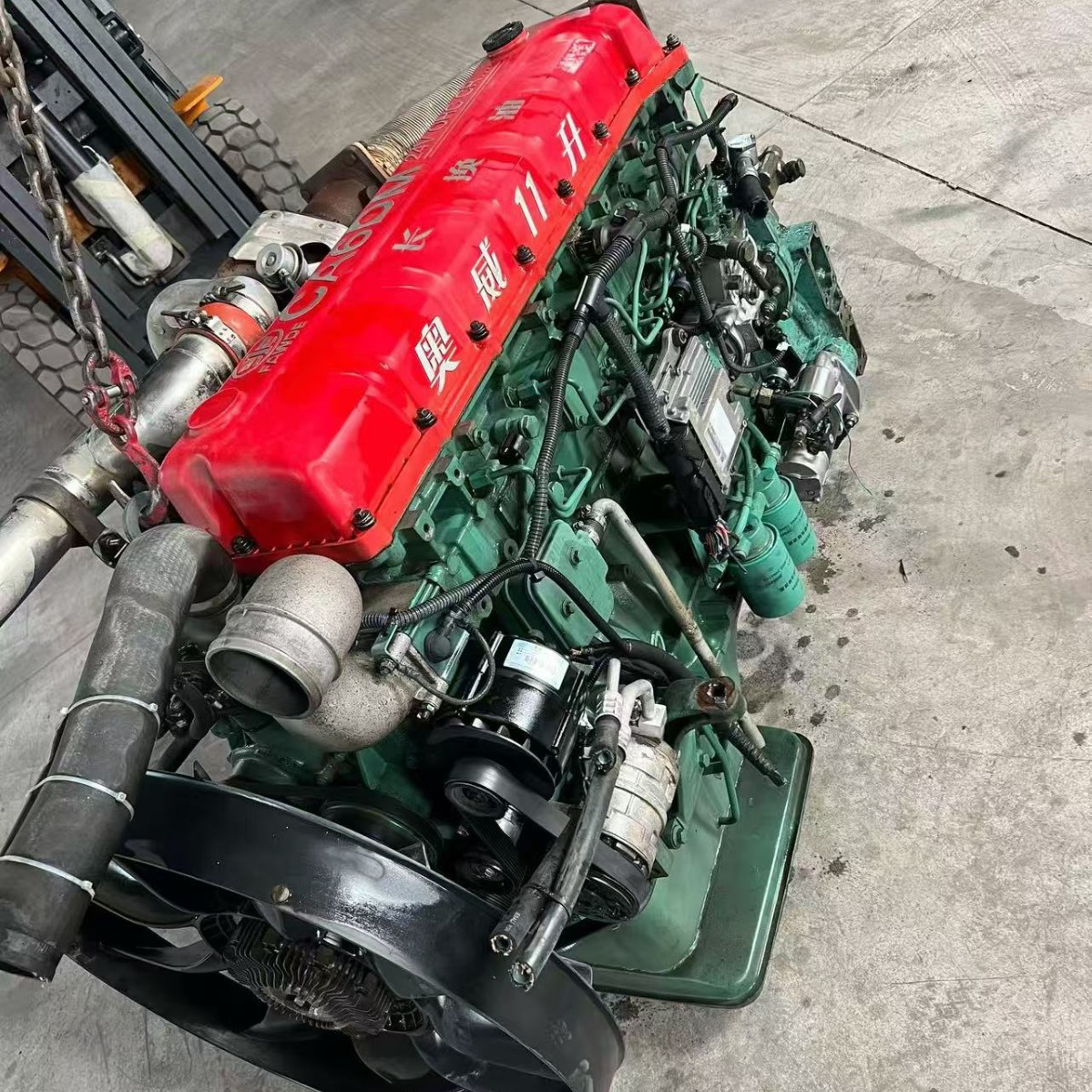 National May Day 11-liter 6DM2-46E51 engine, Sichuan Diesel Engine, and Liberation 13-liter CA6DM3-550.500 engine