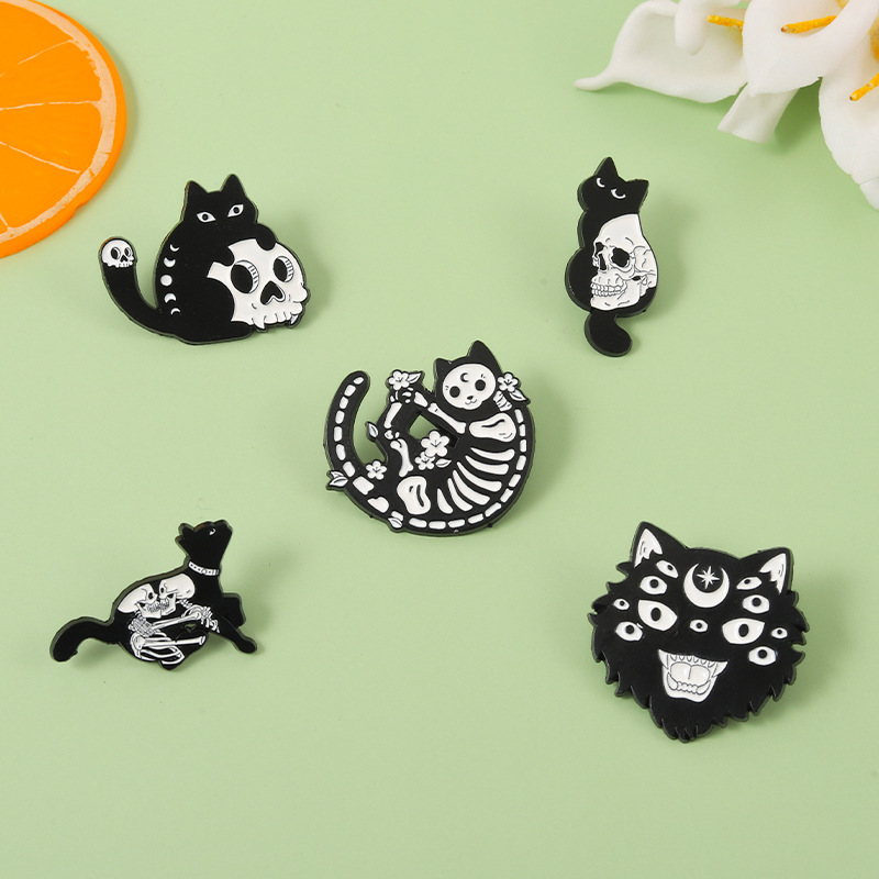 Cartoon Style Cat Skull Alloy Stoving Varnish Metal Brooches display picture 3