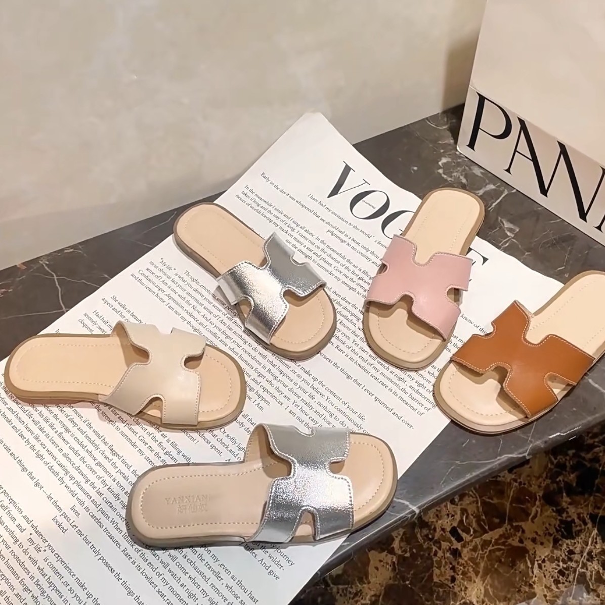 High-end feeling bright leather slippers for girls outerwear 2025 new summer flat girls Korean style all-match popular one-word sandals