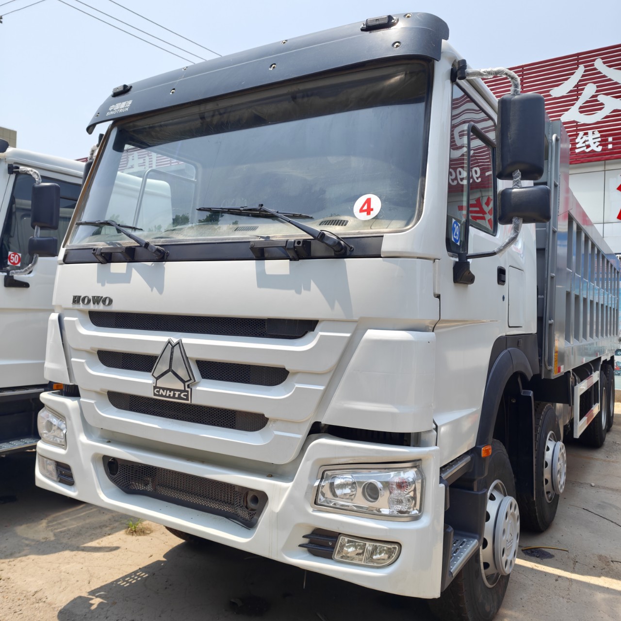 Cross-border HOWO heavy-duty dump truck, 371/375 horsepower, 12-wheel muck dump truck parts