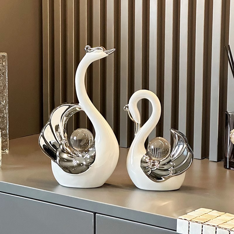 El alto valor facial de la bola de cristal pareja cisne adornos modernos de lujo porche de la sala de estar decoración del gabinete de televisión
