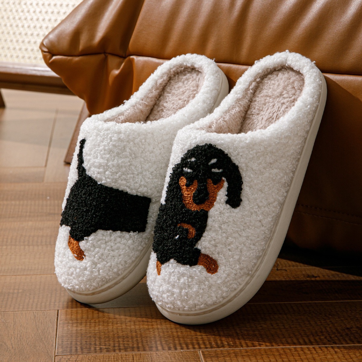 Zapatillas de algodón cómodas de peluche invierno transfronterizas zapatillas de lana caseras para usar calentadas zapatillas ligeras con suela suave