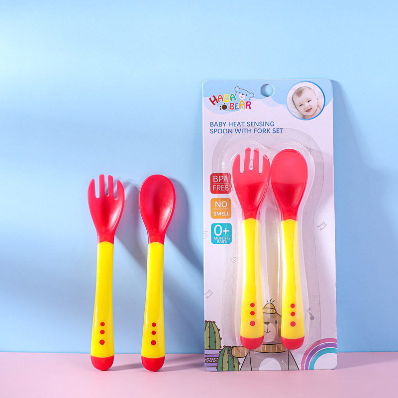 Bebé a temperatura sensible color cambiante cuchara tenedor anti-scald vajilla traje bebé silicona cuchara de los niños cuchara cabeza suave suplemento alimenticio cuchara al por mayor