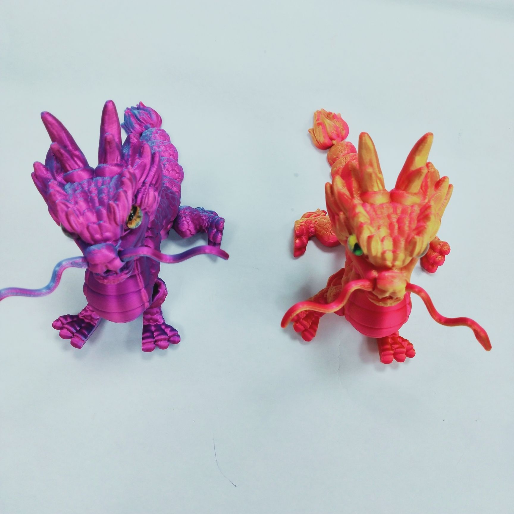 다채로운 무작위 색상 기린 드래곤(2개 혼합)