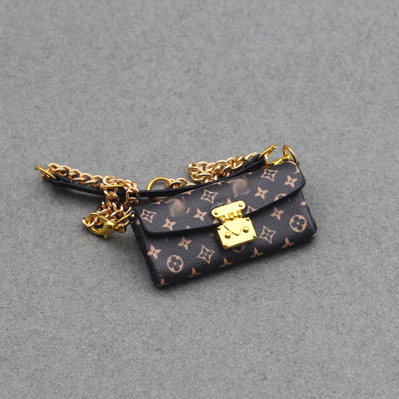 18CMベビーキャリーバッグは、17CMラブブ（Labubu）透明外出バッグ収納バッグペンダント、オールドフラワーバッグに適しています。