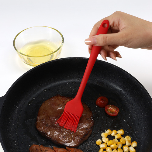 Baking tools 21cm integrated small silicone oil brush barbecue brush oil brush silicone sweep DIY cake tool 38g