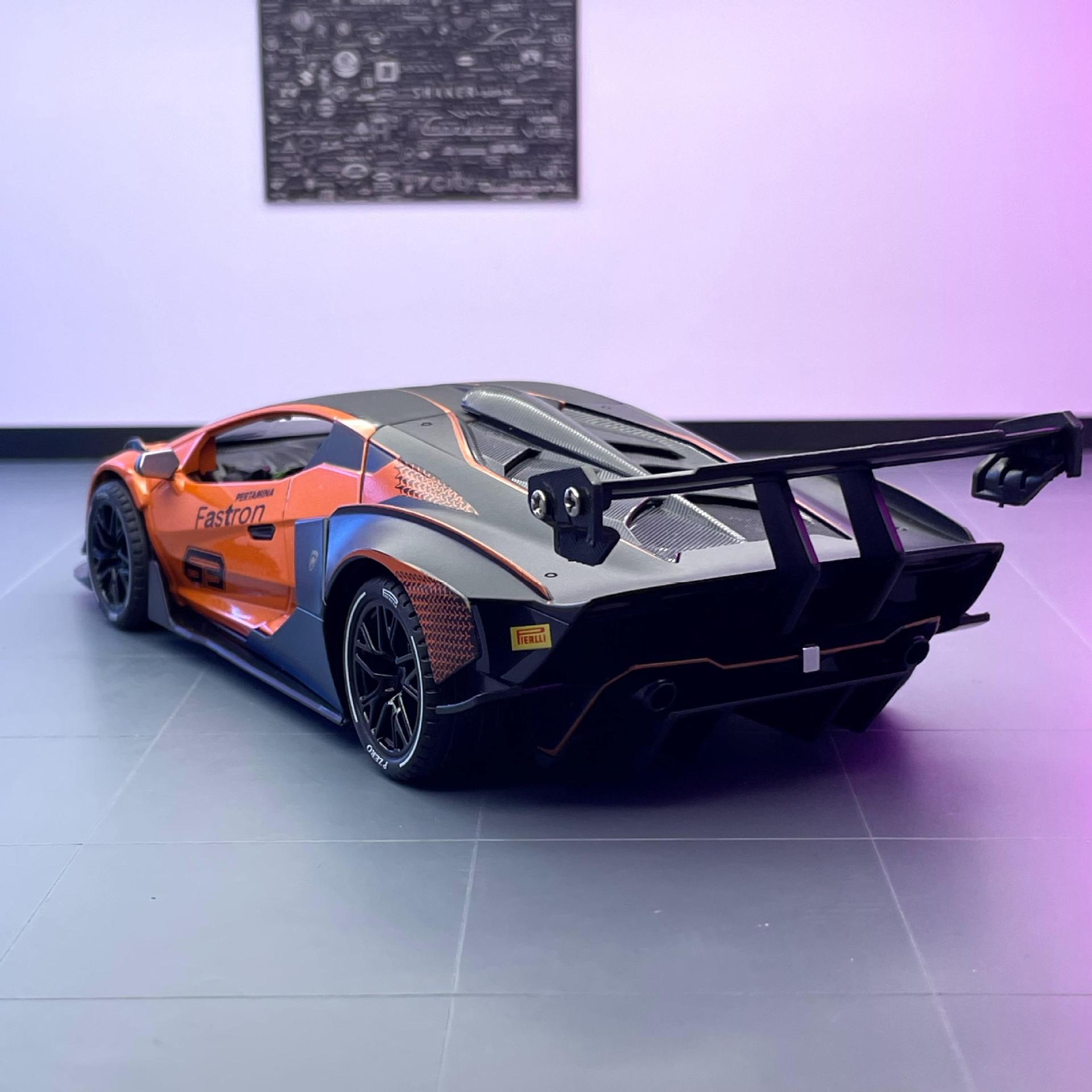 Weili aleación coche modelo 1:24 nuevo Lanbo Daniel SCV12 coche deportivo Tire hacia atrás el sonido y la luz del coche modelo decoración colección