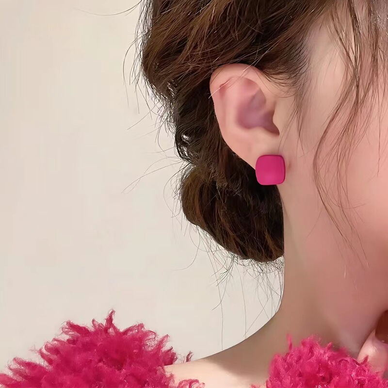 White Rose Red stud earrings 2023 new trendy elegant high-grade earrings for women unique niche versatile small stud earrings for women White Rose Red stud earrings 2023 new trendy elegant high-grade earrings for women unique niche versatile small stud earrings for women