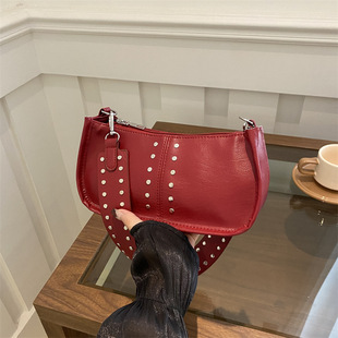 Casual Women's Simple 2024 New Autumn Retro Fashion Rivet Simple Broadband Single Shoulder Crossbody Small Square Bag