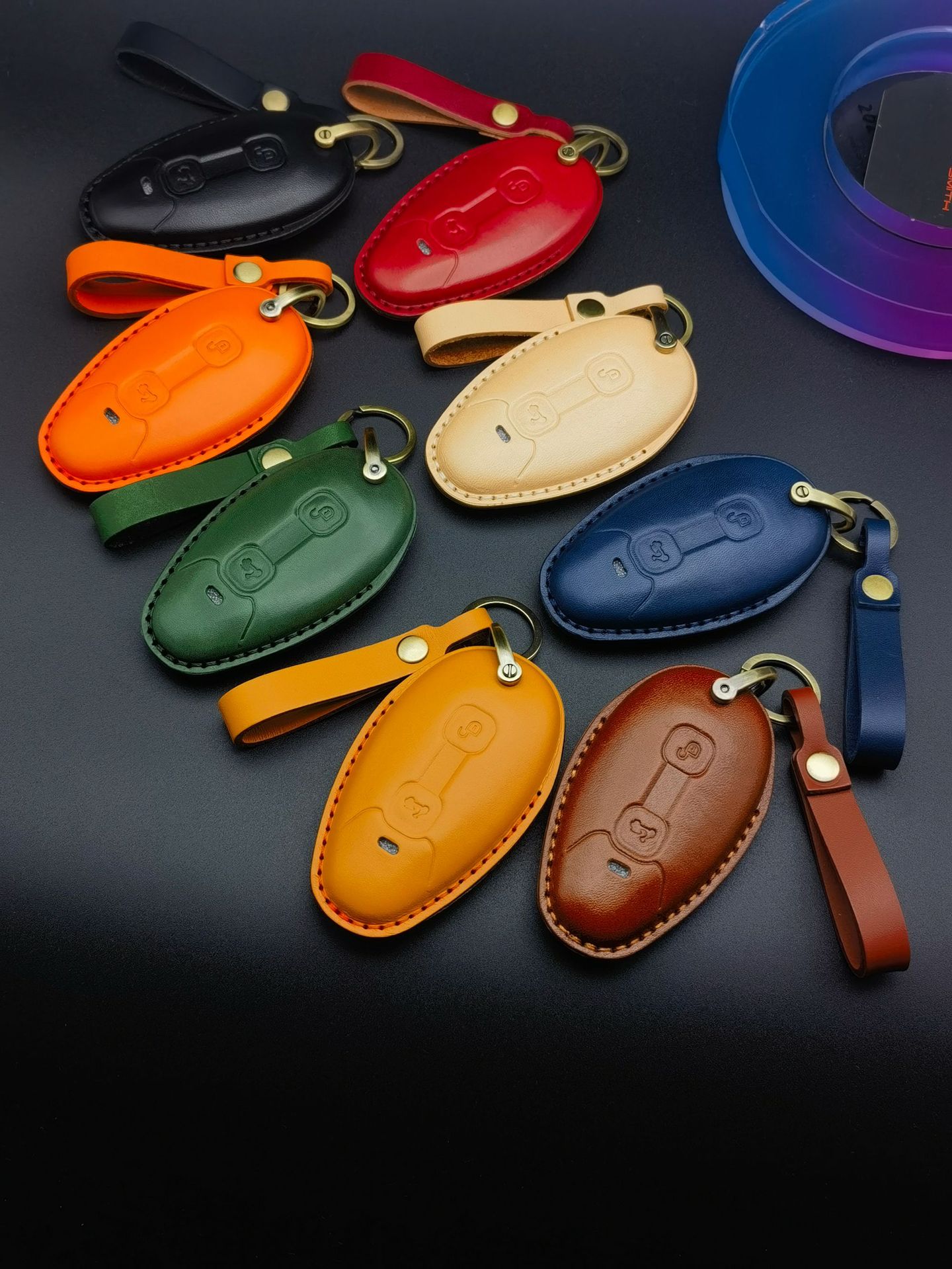 Suitable for new vespa Vespa keychain cowhide hand GTS300 leather key set remote control case