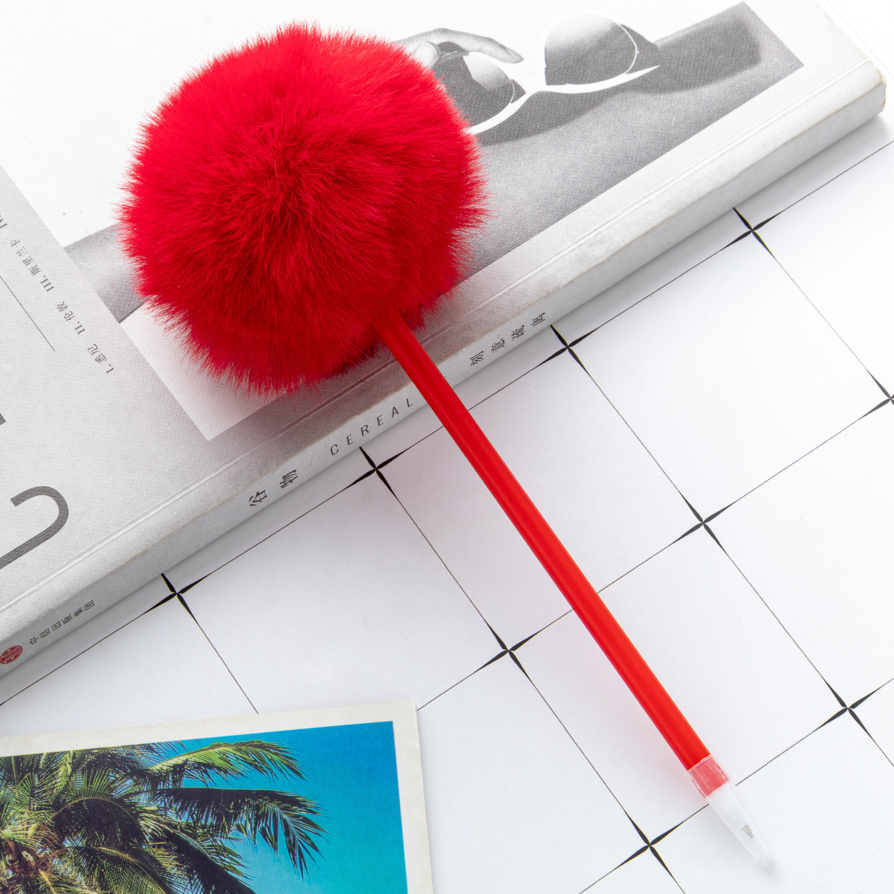 Bolígrafo lindo creativo estudiante papelería divertida niña corazón pluma de felpa dibujos animados estilo creativo bolígrafo al por mayor