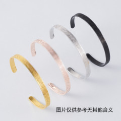 6mmクロスボーダーホットスタイルルーン腐食ブレスレットニッチ個性多用途環境に優しい合金ブレスレットC型オープンジュエリー
