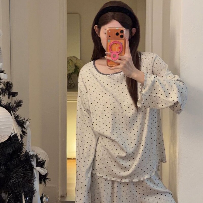 Korean-style nude-feel polka dot modal pajamas for women with chest pads, spring and autumn pullover long-sleeve long-pants sweet home wear set Korean-style nude-feel polka dot modal pajamas for women with chest pads, spring and autumn pullover long-sleeve long-pants sweet home wear set