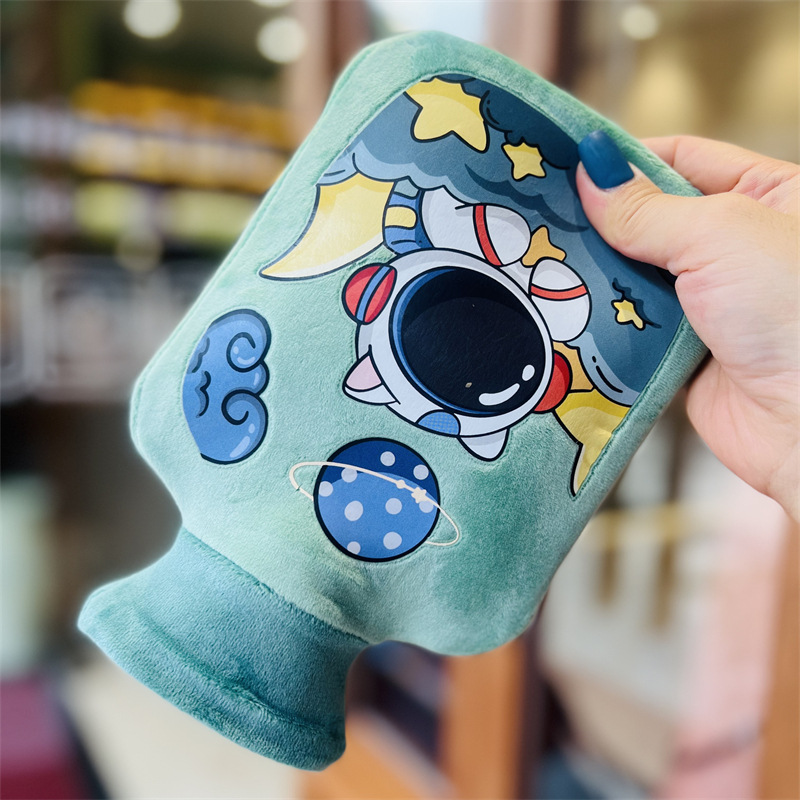 Autumn And Winter New Star Outer Space Astronauts Cartoon Hot Water Injection Bag High Density Pvc Hot Water Bag Factory Wholesale display picture 4