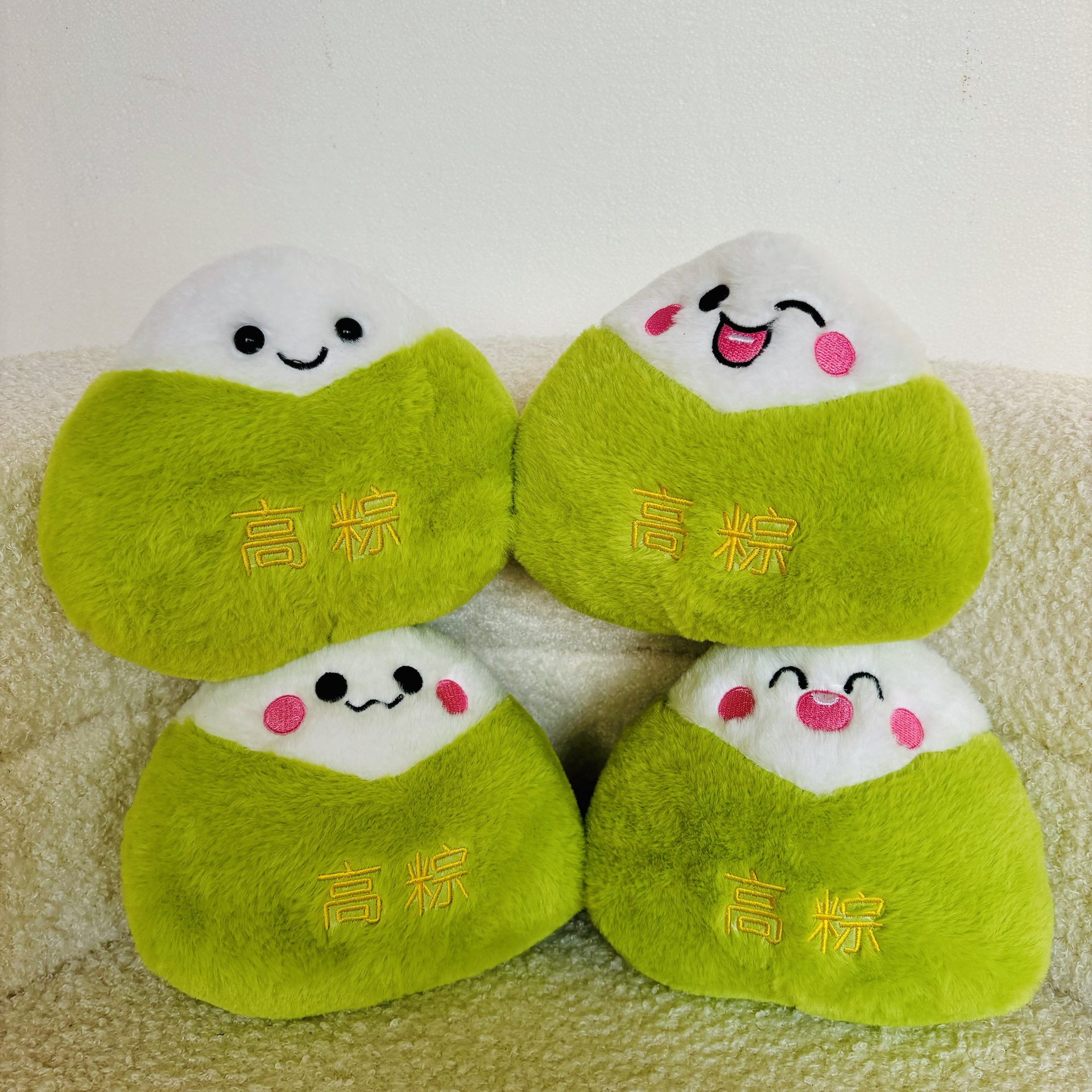 Venta al por mayor máquina de muñeca de 8 pulgadas muñeca de juguete de peluche muñeca boutique máquina de agarre regalo de boda muñeca de oso