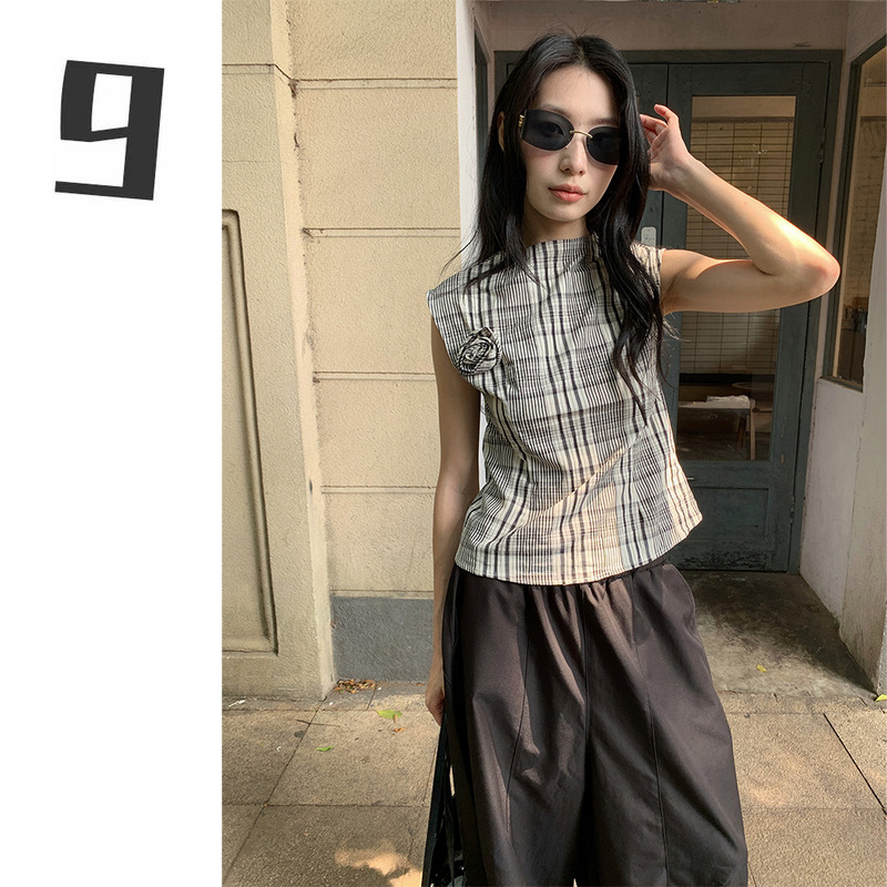 [9hour] 2026 Summer New Product: Plaid Round Neck Sleeveless Vest for Women, Slim Fit Exquisite Sleeveless T-Shirt M5000