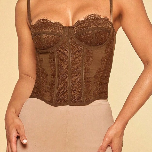 Sexy Lace Fishbone Waist-Cinching Top, Can Be Worn Inside or Outside, Tummy Control Shaping Camisole, French Lace Push-Up Bra Sexy Lace Fishbone Waist-Cinching Top, Can Be Worn Inside or Outside, Tummy Control Shaping Camisole, French Lace Push-Up Bra