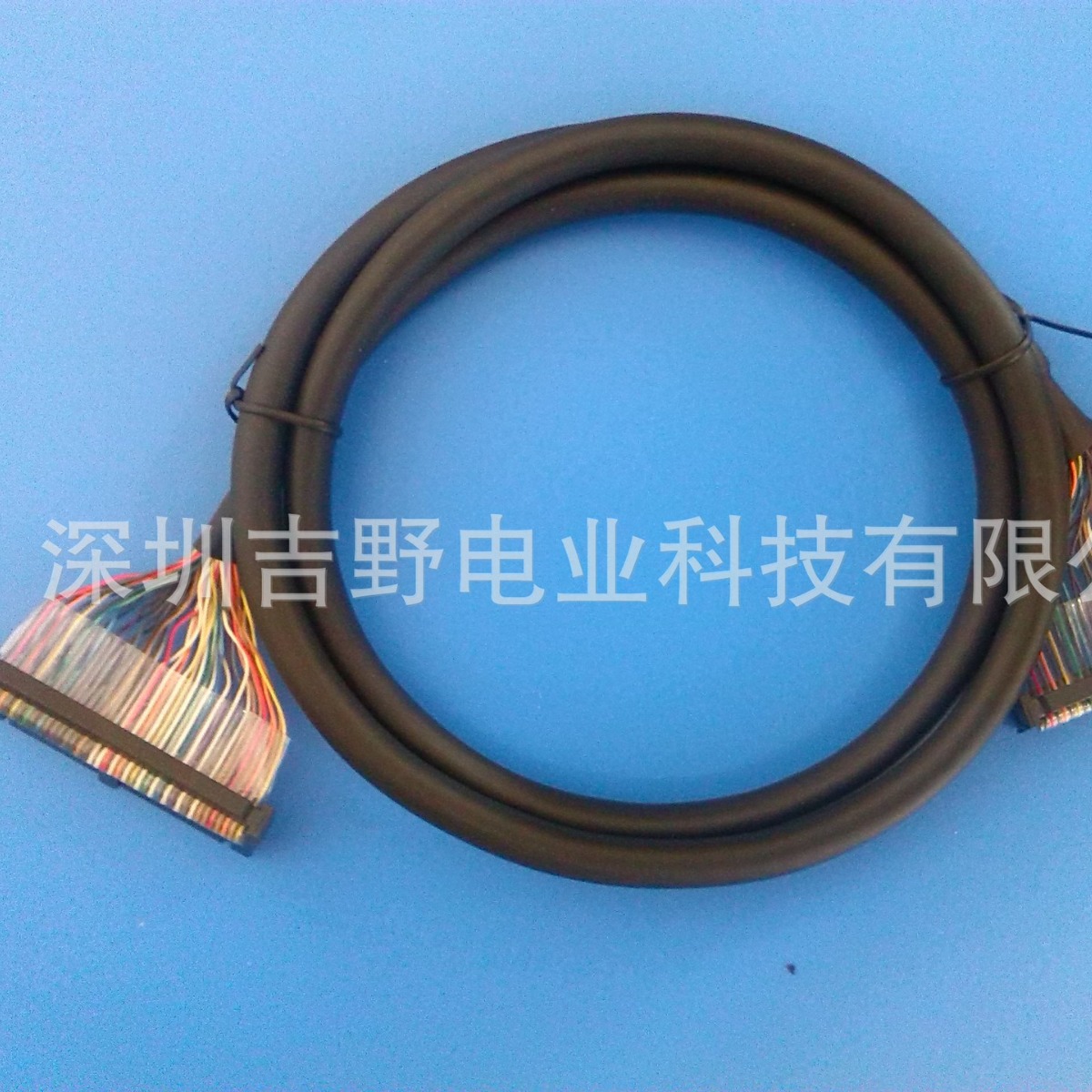 欧 姆龙XW2Z-100K PLC 40PIN 控制电缆线（1M）