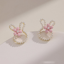O 24672 Flower rabbit pearl earrings �������������ᔚW����