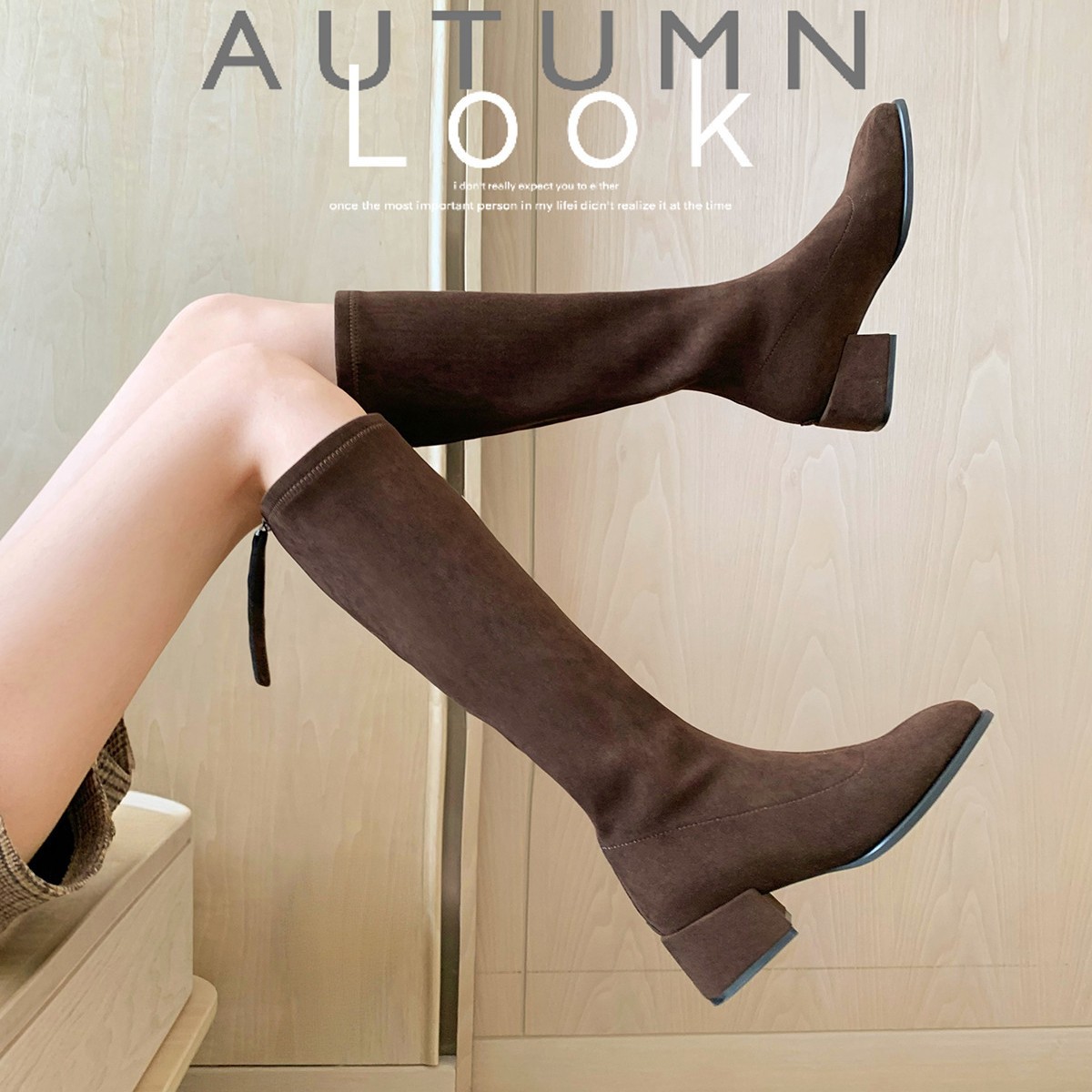 葡萄妈同款现货~ 6cm粗跟~ 显瘦方头后拉链粗跟绒面长筒靴女