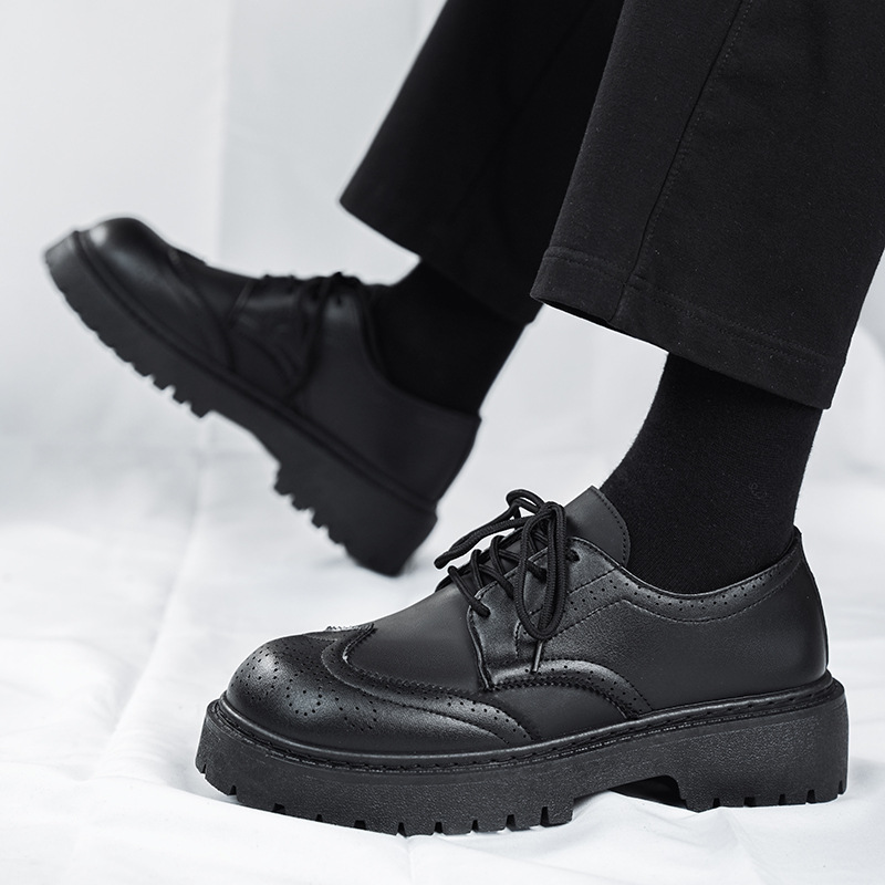 Otoño nuevo estilo británico hombre casual zapatos de cuero con suela gruesa, zapatos de altura simples, zapatos de hombre de correa baja