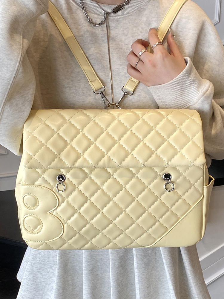 capacious one-shoulder bag with diamond pattern