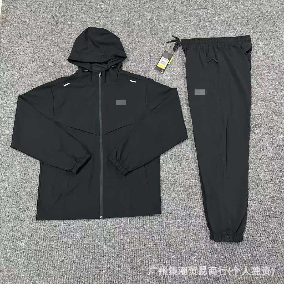 Nuevo traje de asalto deportivo de hielo primavera y otoño chaqueta de secado rápido chaqueta encapuchada a prueba de viento chaqueta de otoño chaqueta de hombre