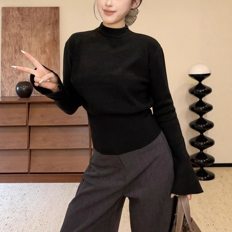 2025 New Autumn and Winter Style, Pure and Gentle, Versatile and Slightly Flared Design Knitted Knitwear