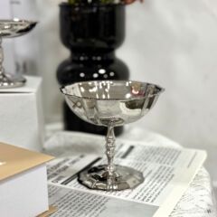 304ステンレスの布丁杯のアイスクリームカップのデザートの碗のステンレスのアイスクリームの杯の軽い贅沢な高足杯のサラダの碗