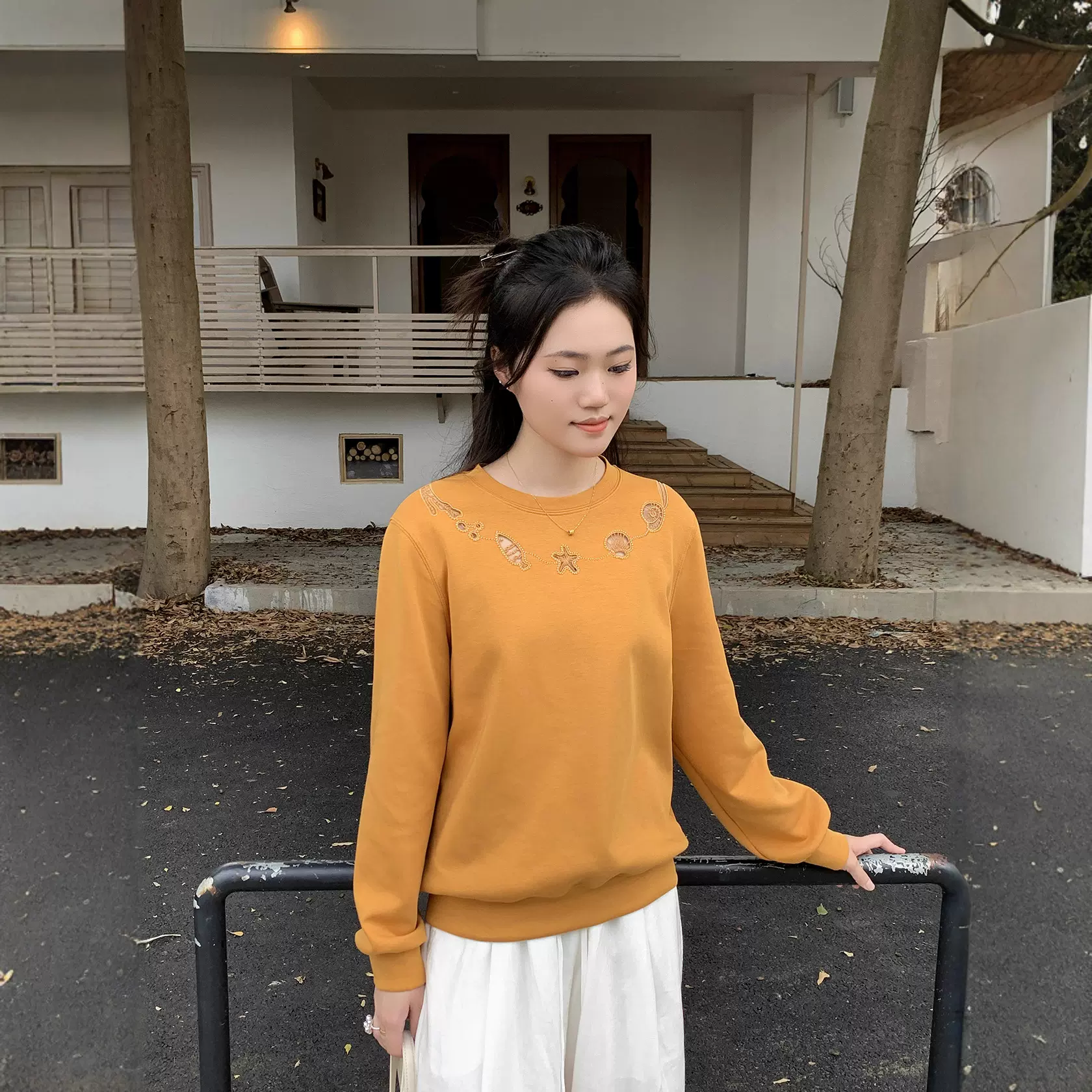 WANYE可定制女装精致做工镂空刺绣卫衣别致漂亮宽松秋装上衣长袖
